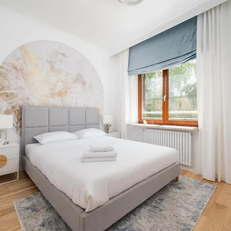 Tawerny Terrace By Bookinghost