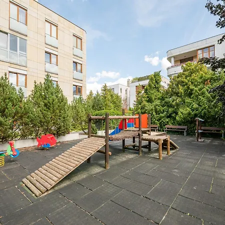 Tawerny Terrace By Bookinghost *