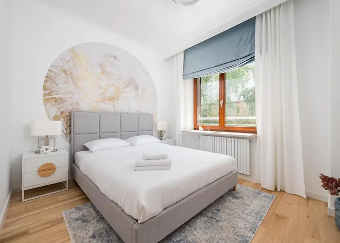 Tawerny Terrace By Bookinghost