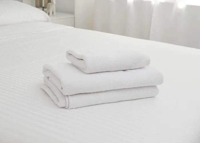 Tawerny Terrace By Bookinghost *